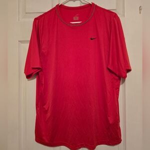 Nike Men's Vibrant Red Short Sleeve Tee